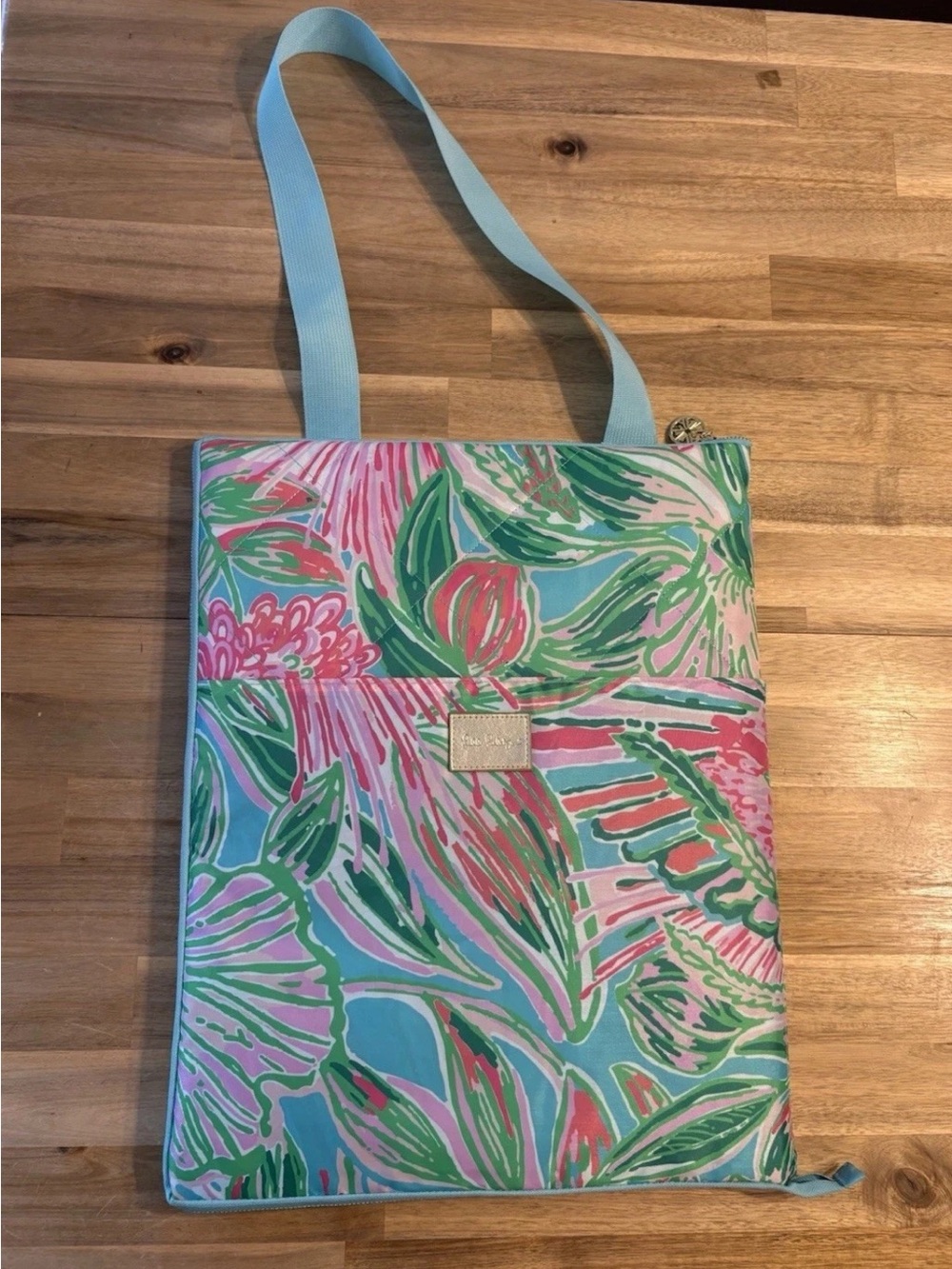 Lilly Pulitzer Outdoor Beach Picnic Blanket "Coming in Hot" Tote Strap